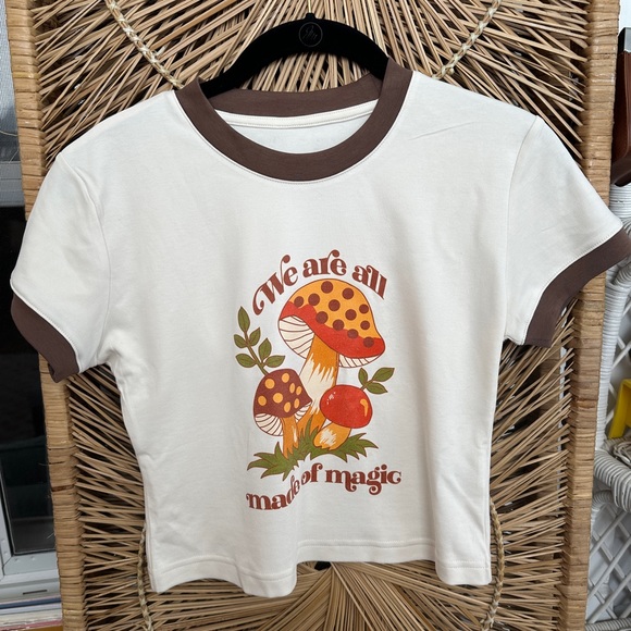 Merry mushroom ringer crop t-shirt - Picture 2 of 2